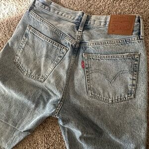 Levi's Classic Light Blue Jeans